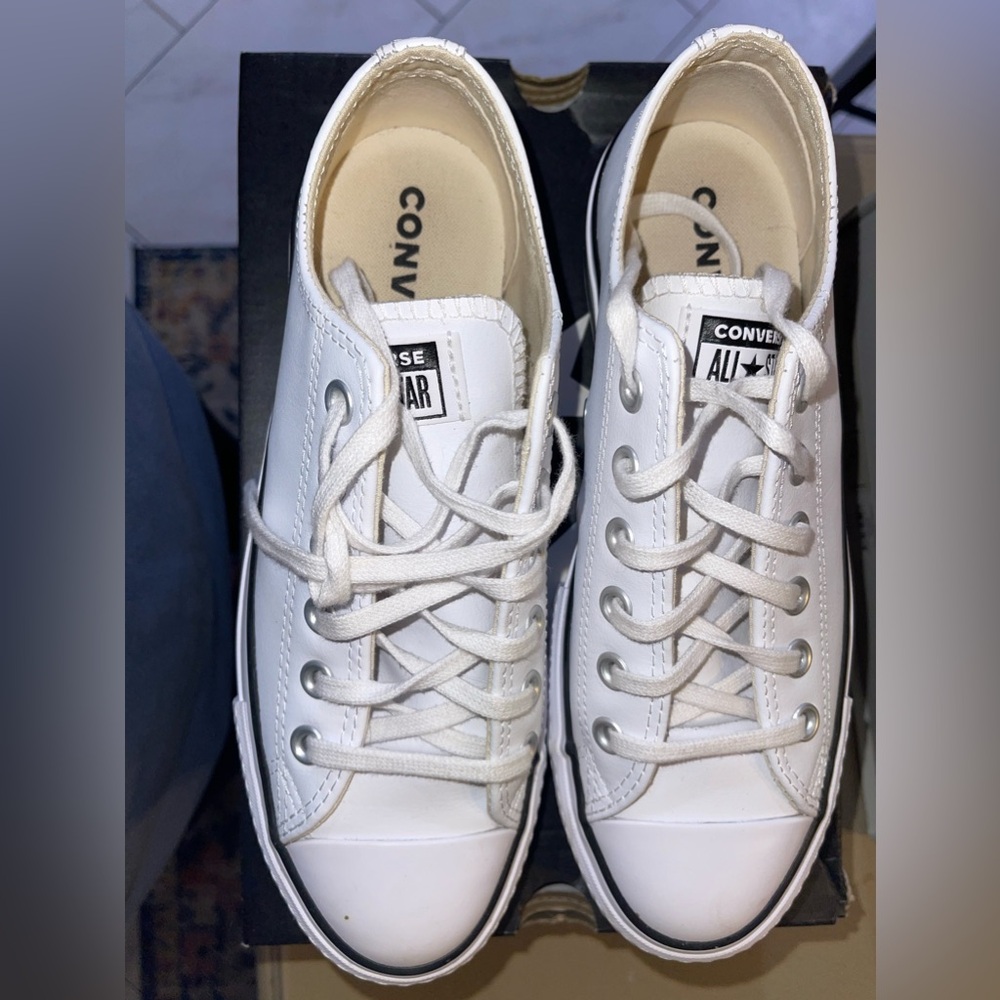 Platform size 7.5 converse